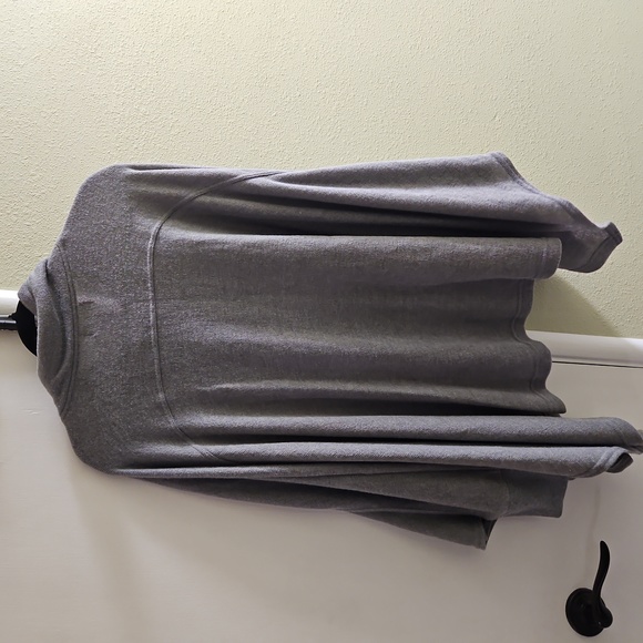 Women's NWT Melloday Poncho Shrug / Sweater Small/Medium - Picture 6 of 6